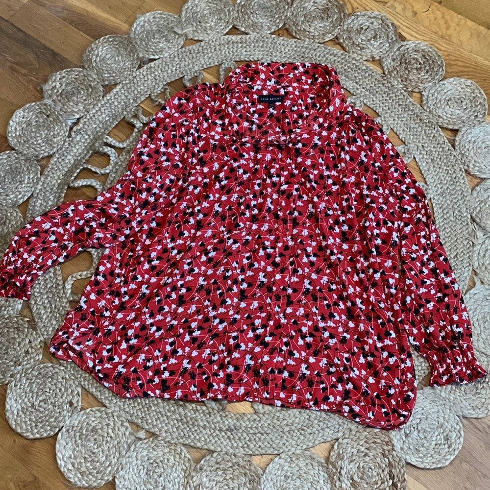 Lane Bryant Red Floral Button-Down Swing Blouse Top 22/24 Polyester Long Sleeve